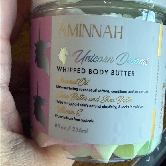 AMINNAH Unicorn Dreams Sugar Scrub, Body Butter, Lip Scrub & Lip Plumping Mask - Picture 4 of 10